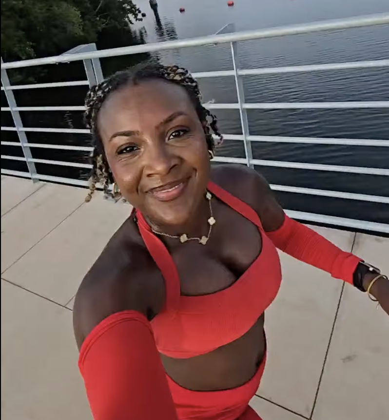 Ariel Lee